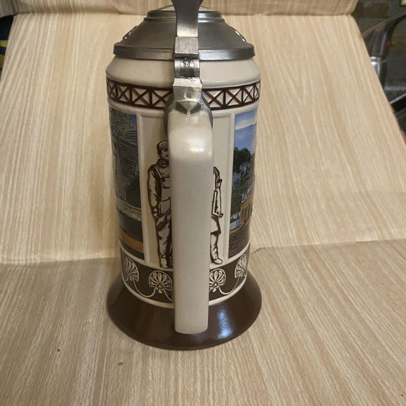 Bushes Inn ANHEUSER BUSCH COLLECTORS CLUB 2002 MEMBERSHIP Stein COA CB21 - Picture 8 of 12